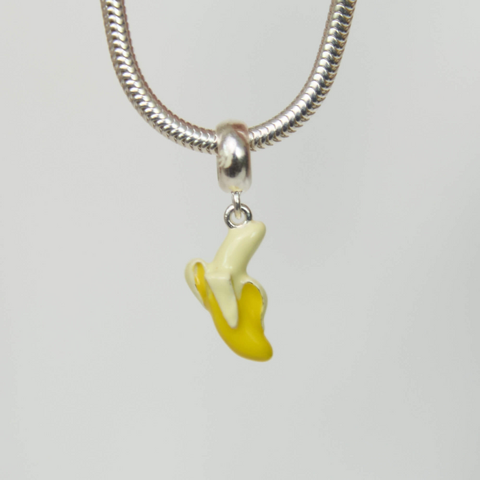 Berloque Banana Prata 925