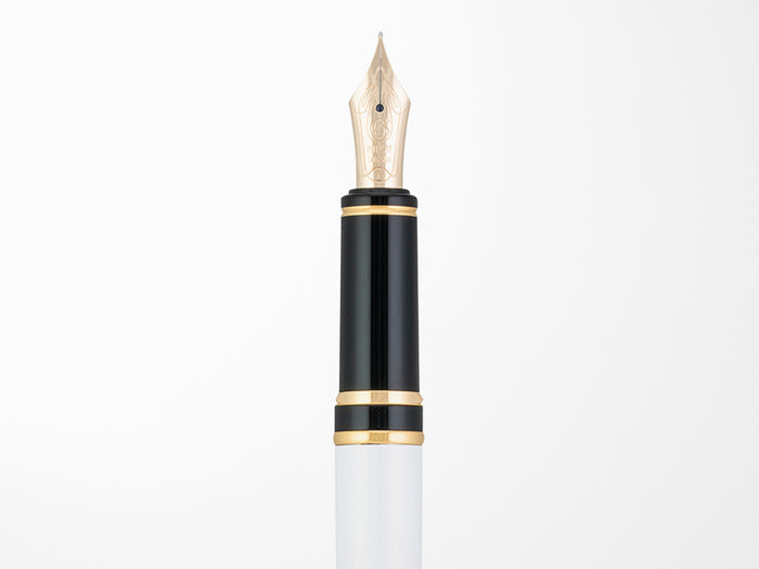 Pilot Grance Fountain Pen - Pearl White